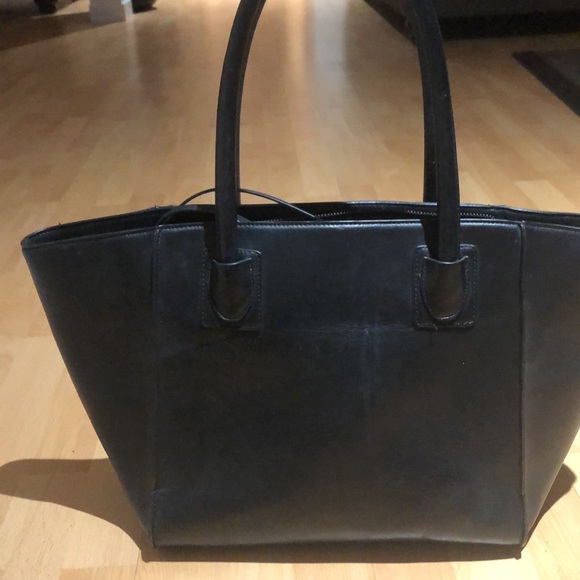 Large Black Steve Madden purse - Picture 4 of 5